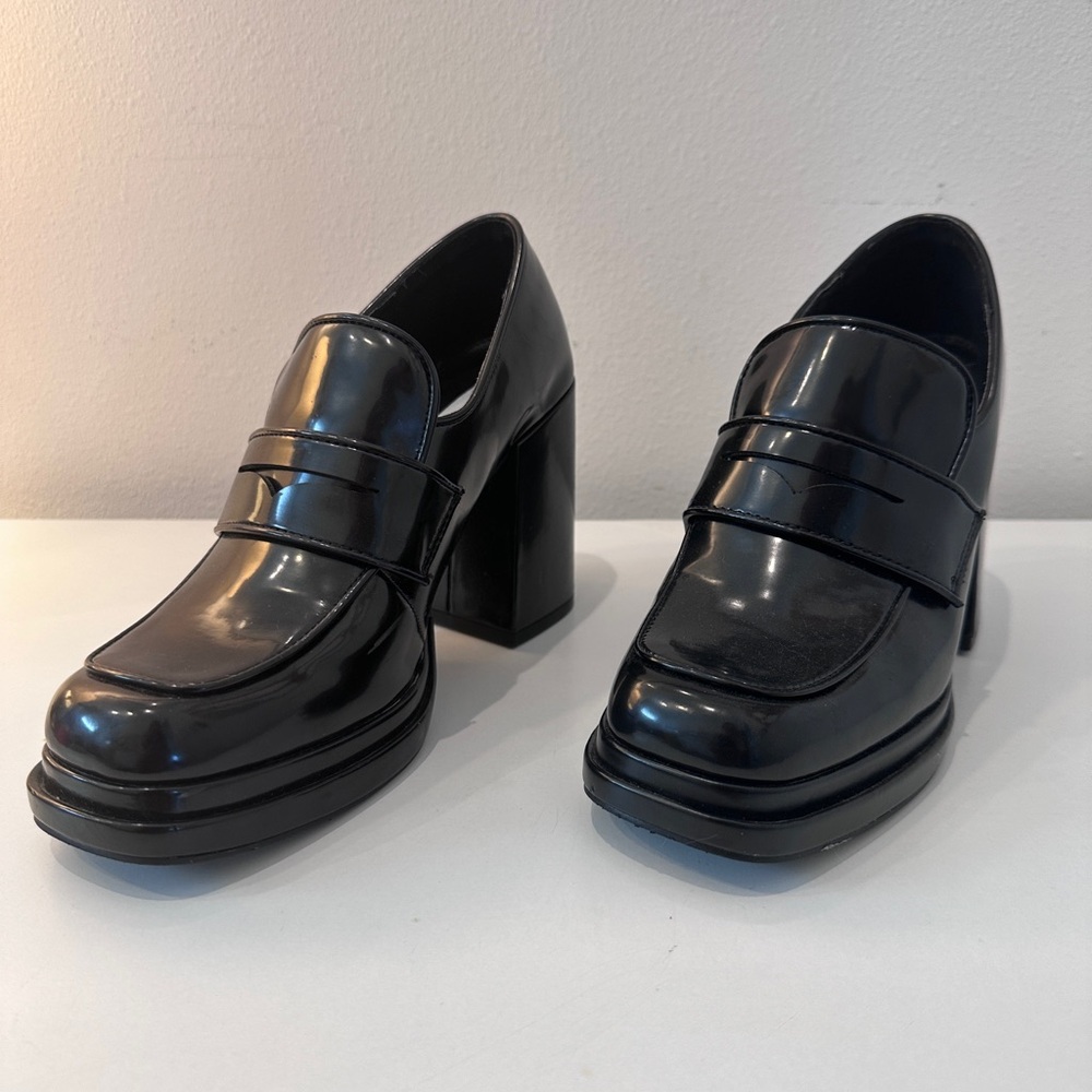 Steve Madden Black Chunky Heel Loafers